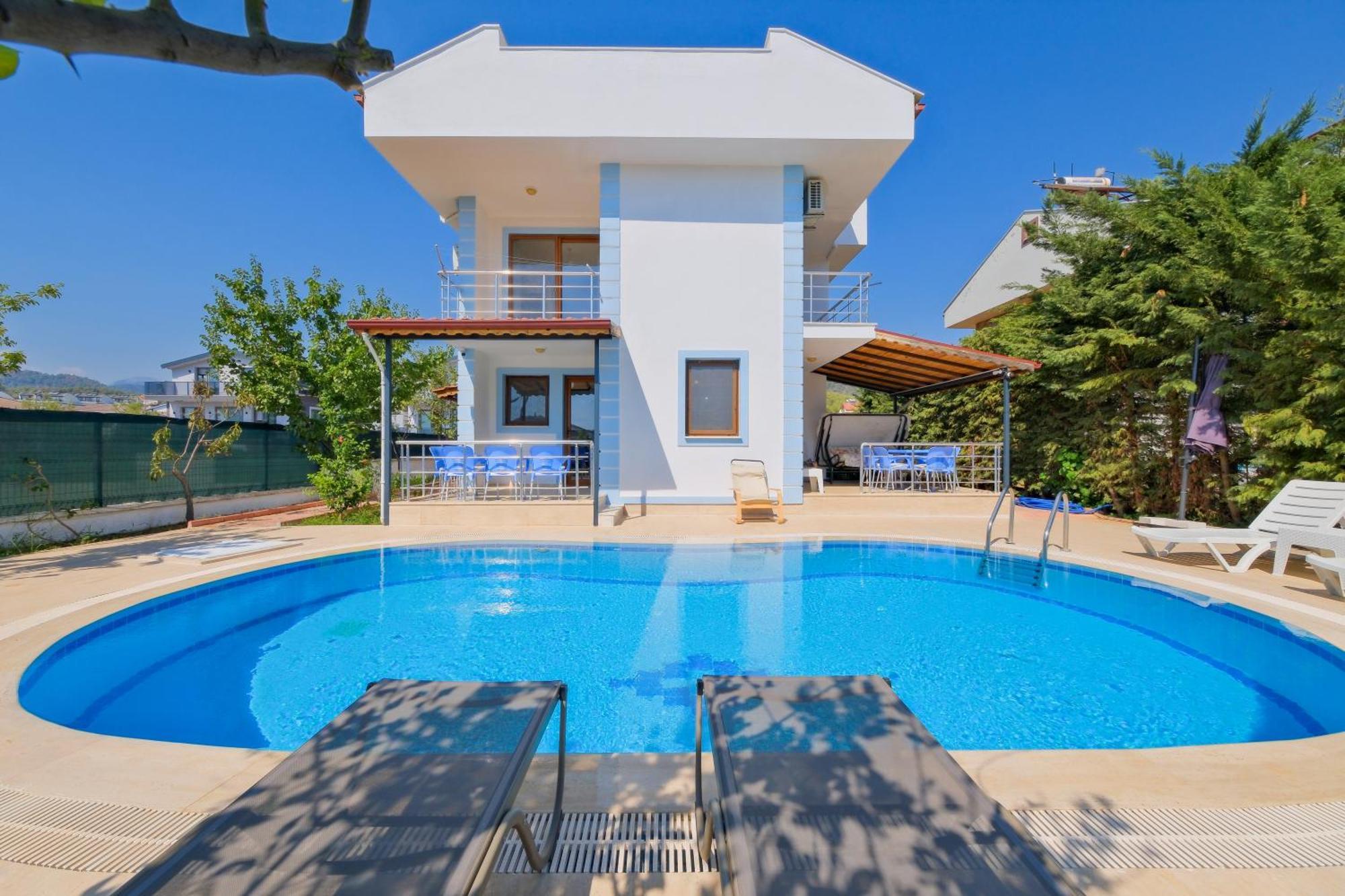 Talia Deniz Manzarali Villa *